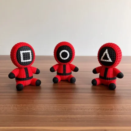 Knitted-Squid-Game-Figure